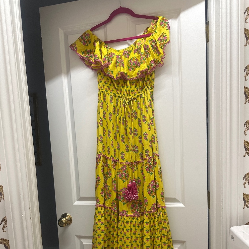 Miss June yellow off the shoulder dress - small